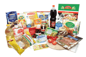 Supermall market junk food, natural food for diet